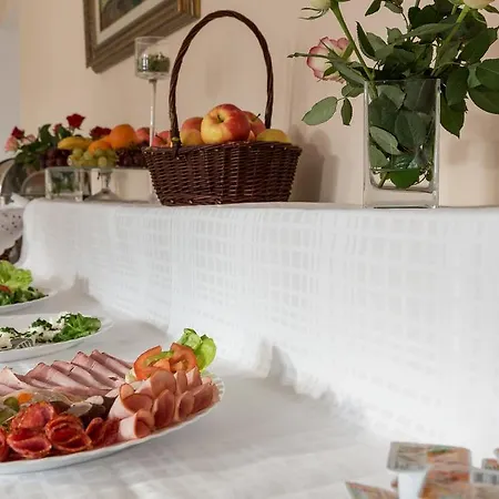 Adria Πανσιόν 3*